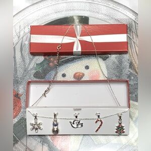 2009 AVON SILVERTONE CHRISTMAS CHARM NECKLACE SET IN GIFT BOX